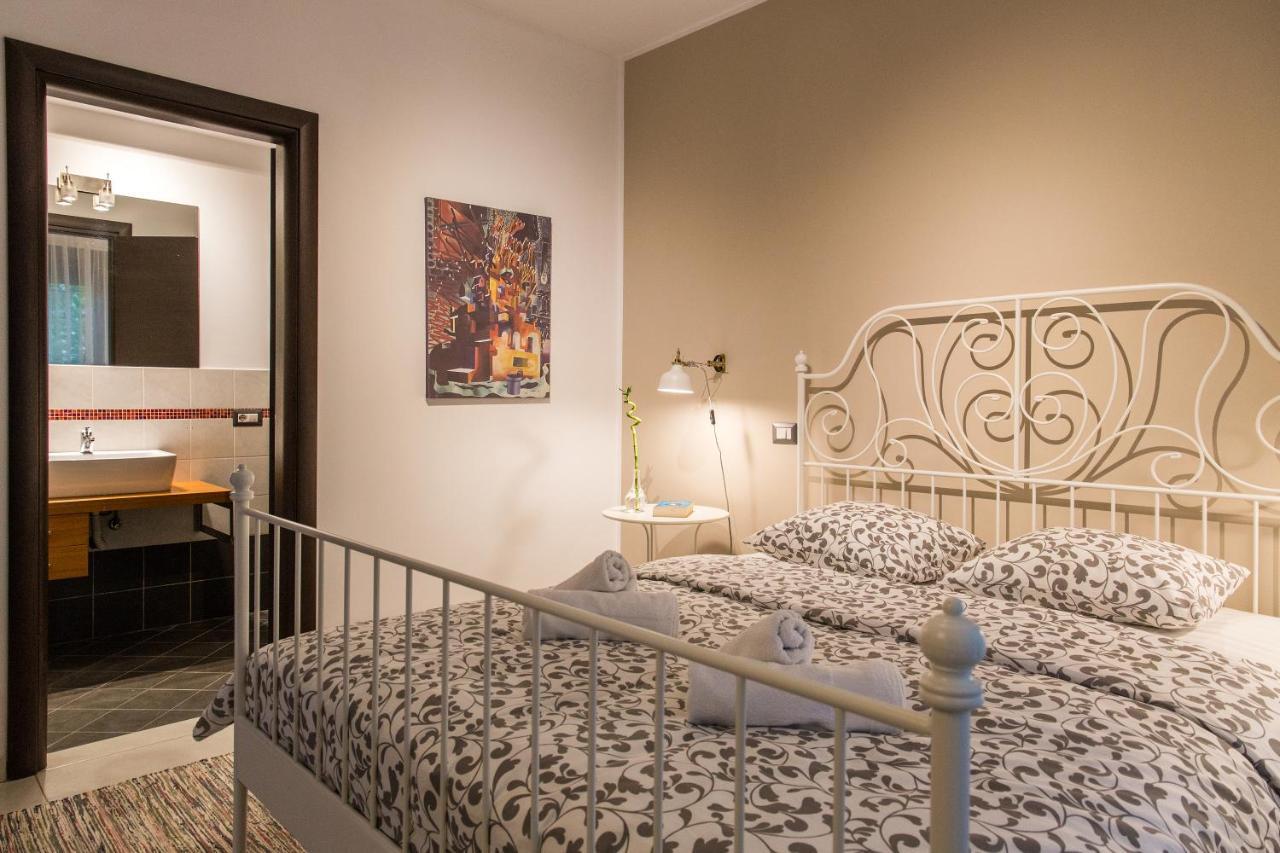 One Love Metropolitan Apartment Bukarest Exterior foto