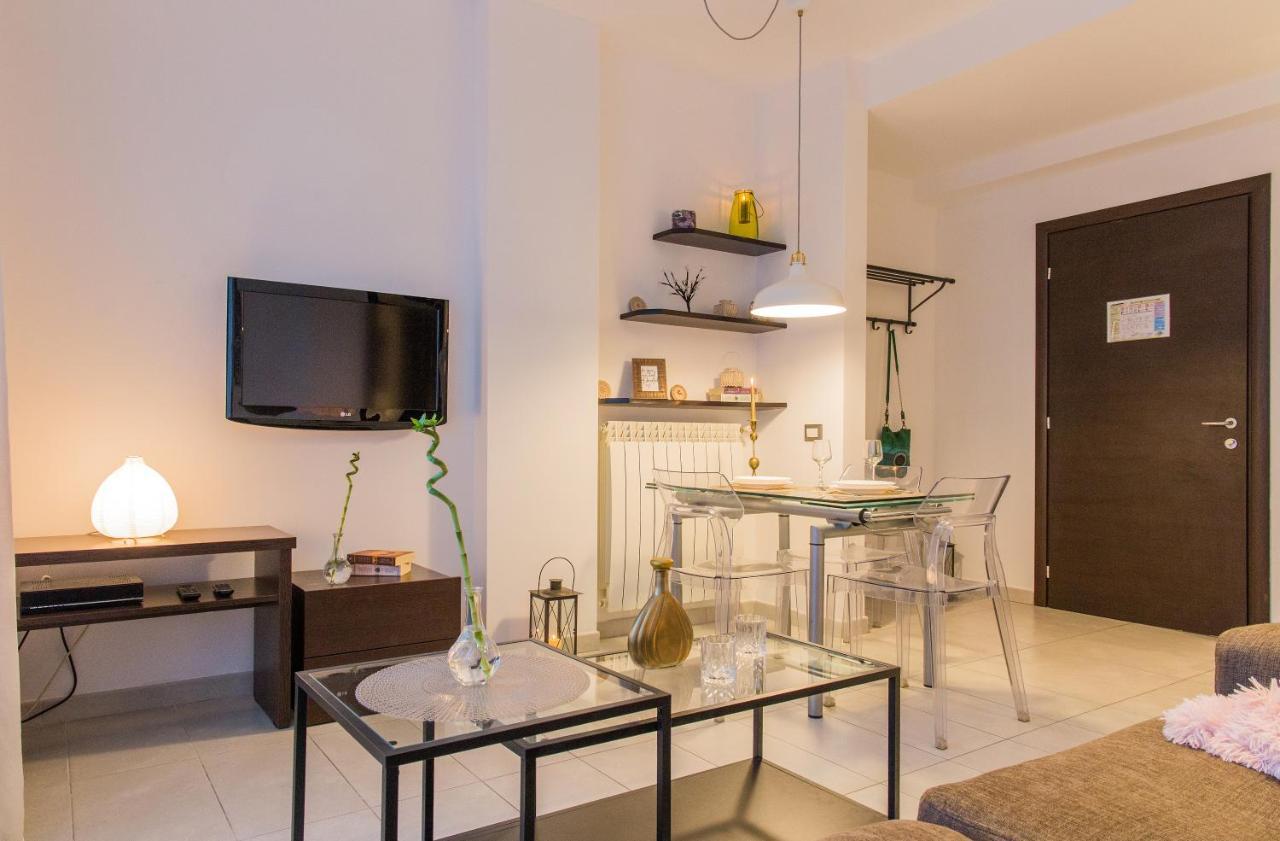One Love Metropolitan Apartment Bukarest Exterior foto