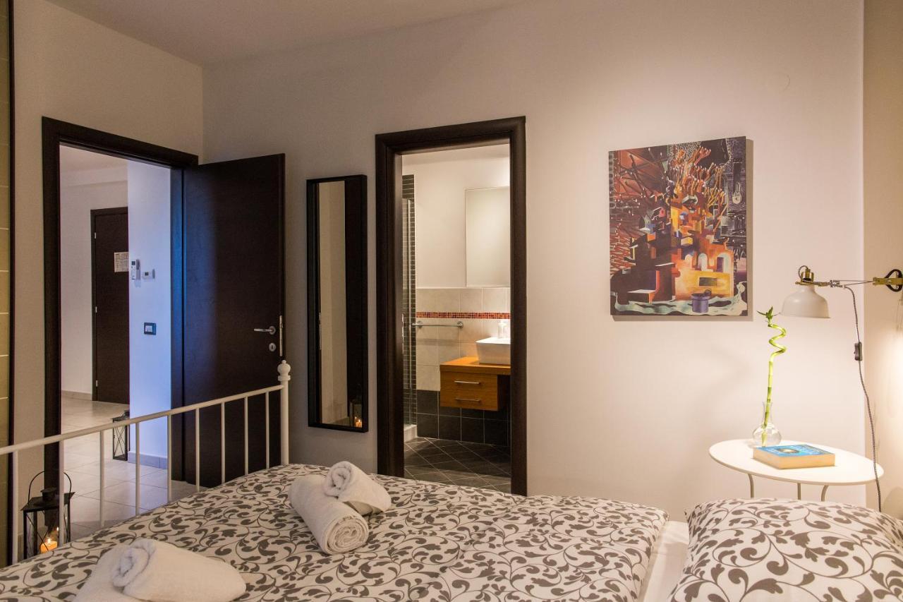 One Love Metropolitan Apartment Bukarest Exterior foto